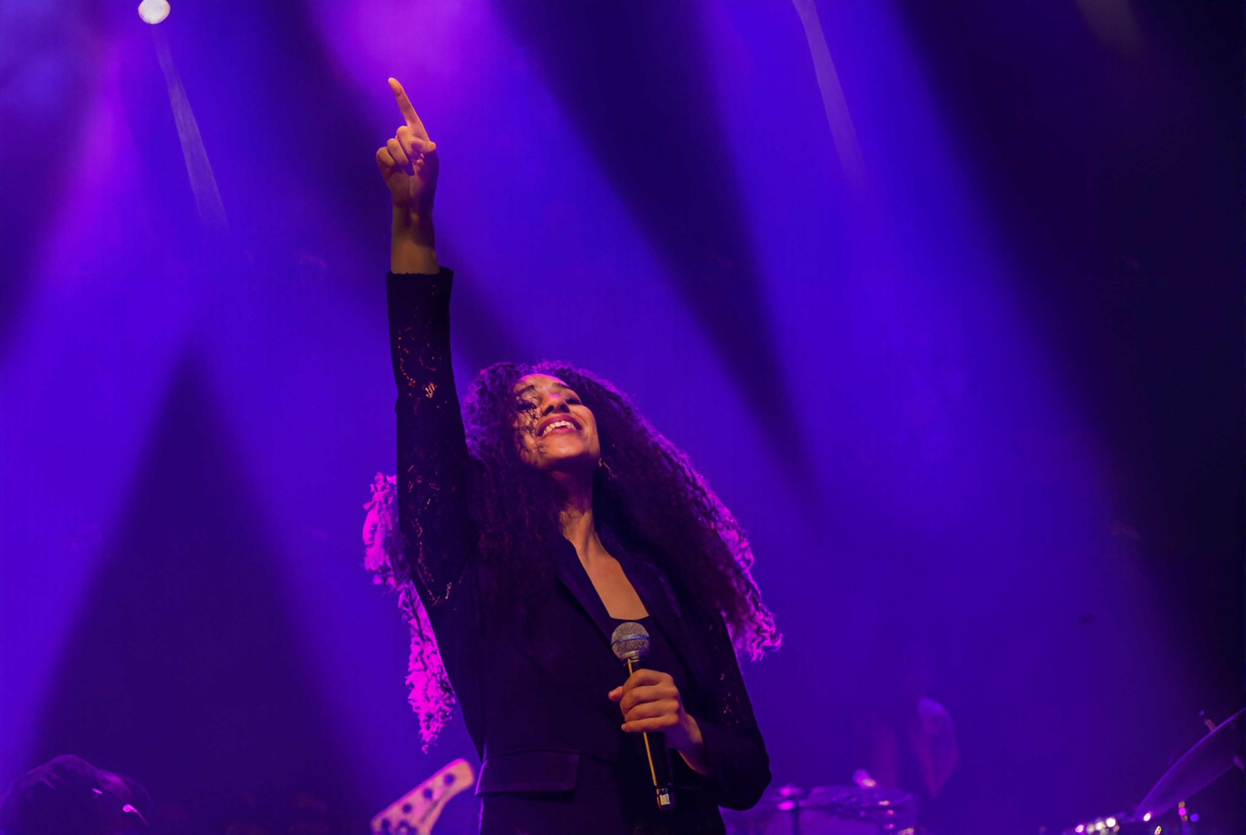 The New England Wedding Band Edit